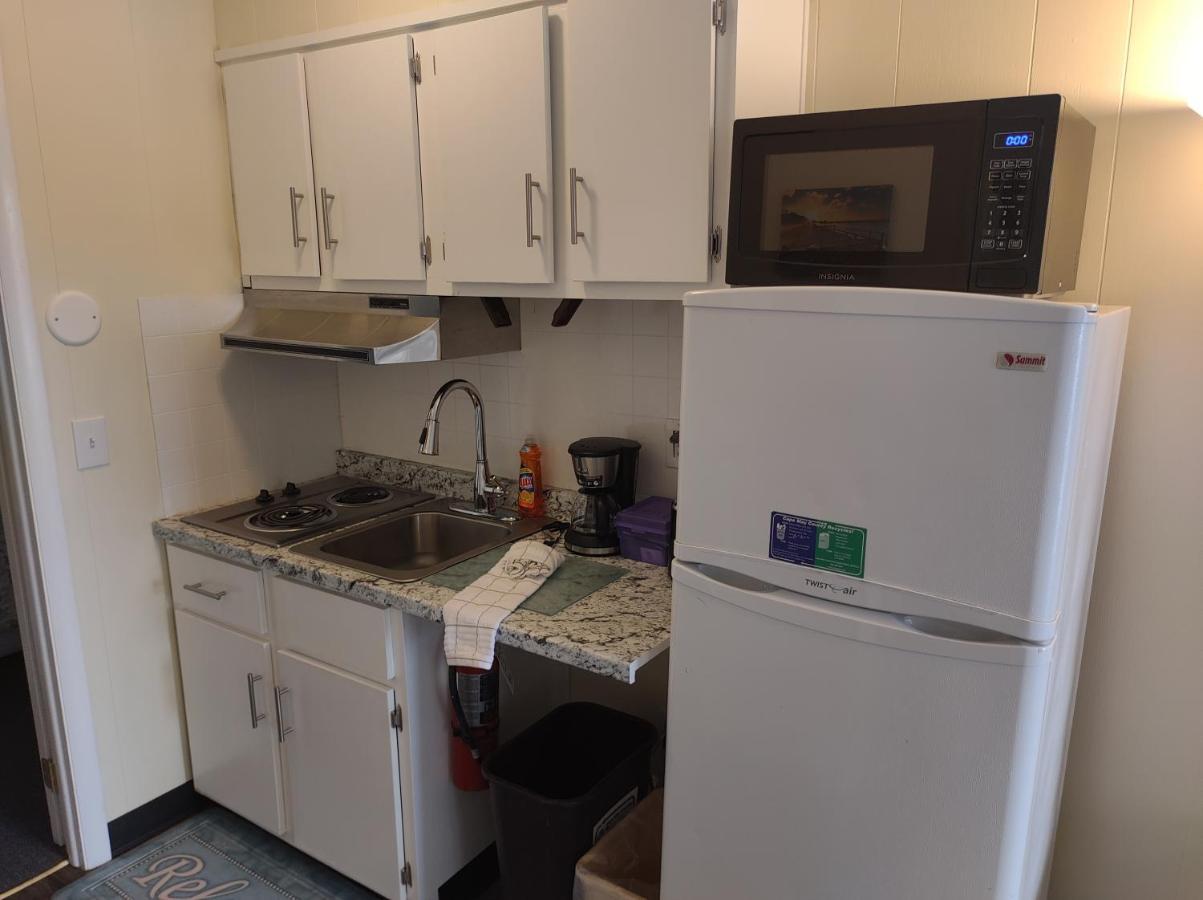 Pilgrim'S Pride Motel Wildwood Bagian luar foto